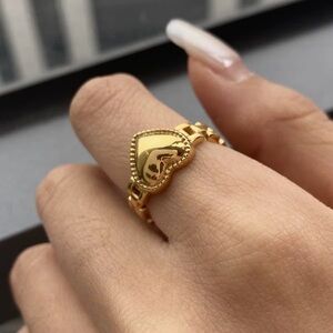 SIZE 7 | 18K Gold Plated Heart Ring